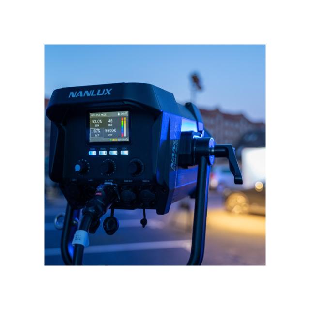 NANLUX EVOKE 900C W FL-35YK SPOT LIGHT & FLIGHTCAS