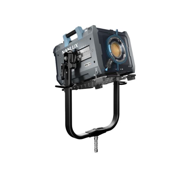 NANLUX EVOKE 5000B IN FLIGHTCASE W/ 30° REFLECTOR