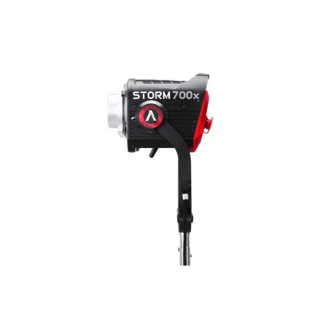 APUTURE STORM 700X