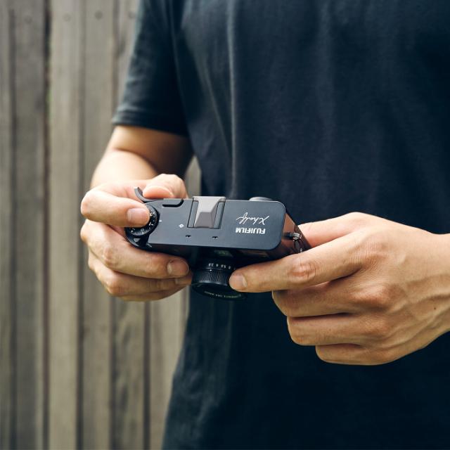 SmallRig 5333 Thumb Grip for Fuji X half Charcoal