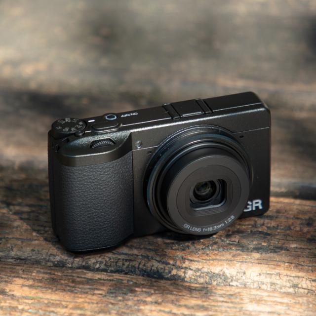 RICOH GR IV