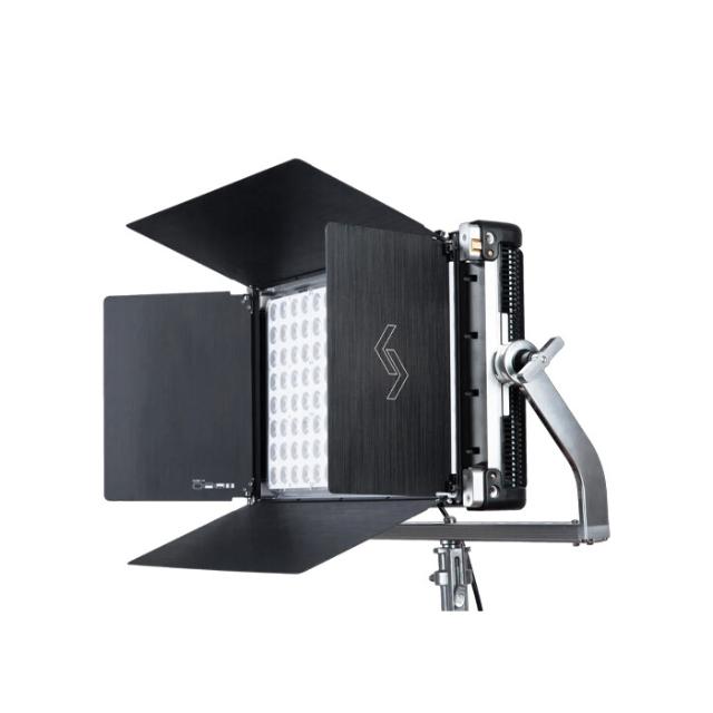 Creamsource Vortex 8 Barn Door