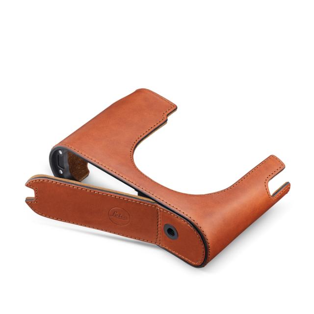 LEICA Q3 LEATHER HALFCASE COGNAC