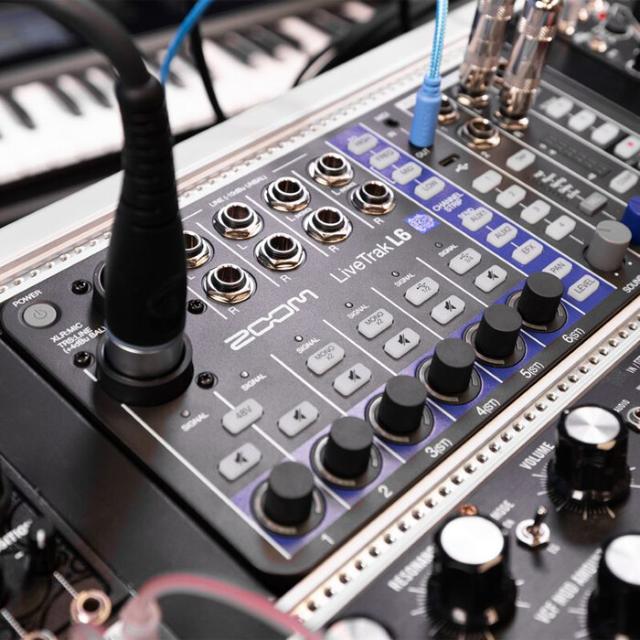 ZOOM LIVETRACK L-6
