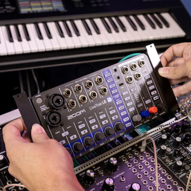 ZOOM LIVETRACK L-6